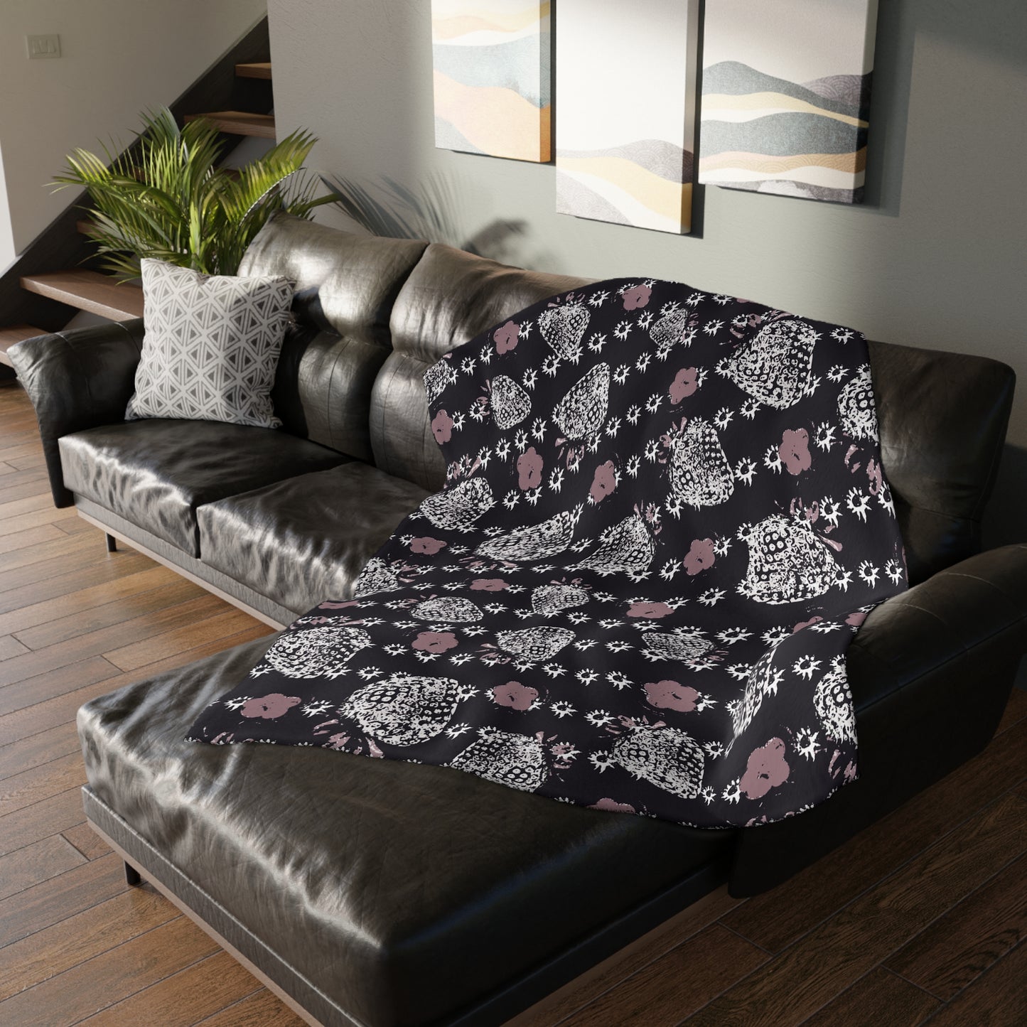 Velveteen Microfiber Blanket - Black Retro Strawberry print