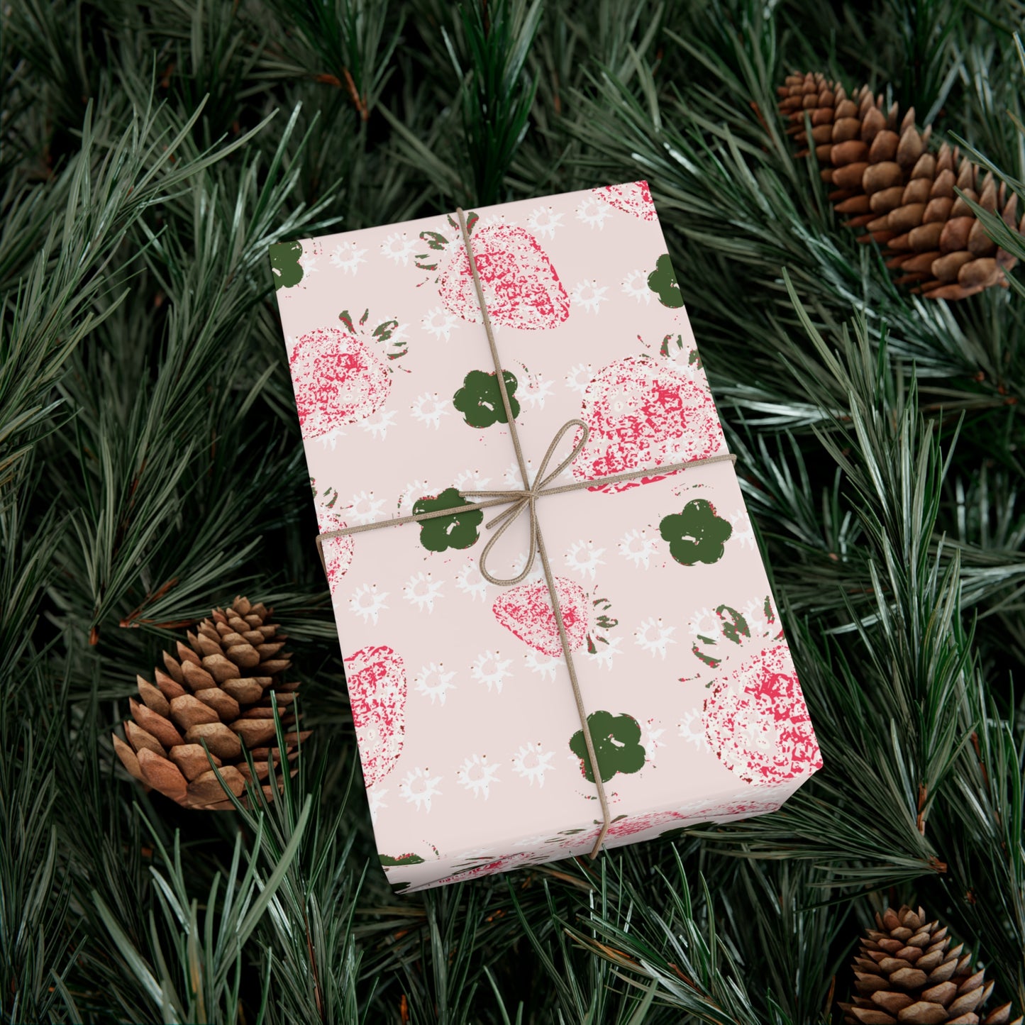 Gift Wrap Papers : Cottage Strawberry Print