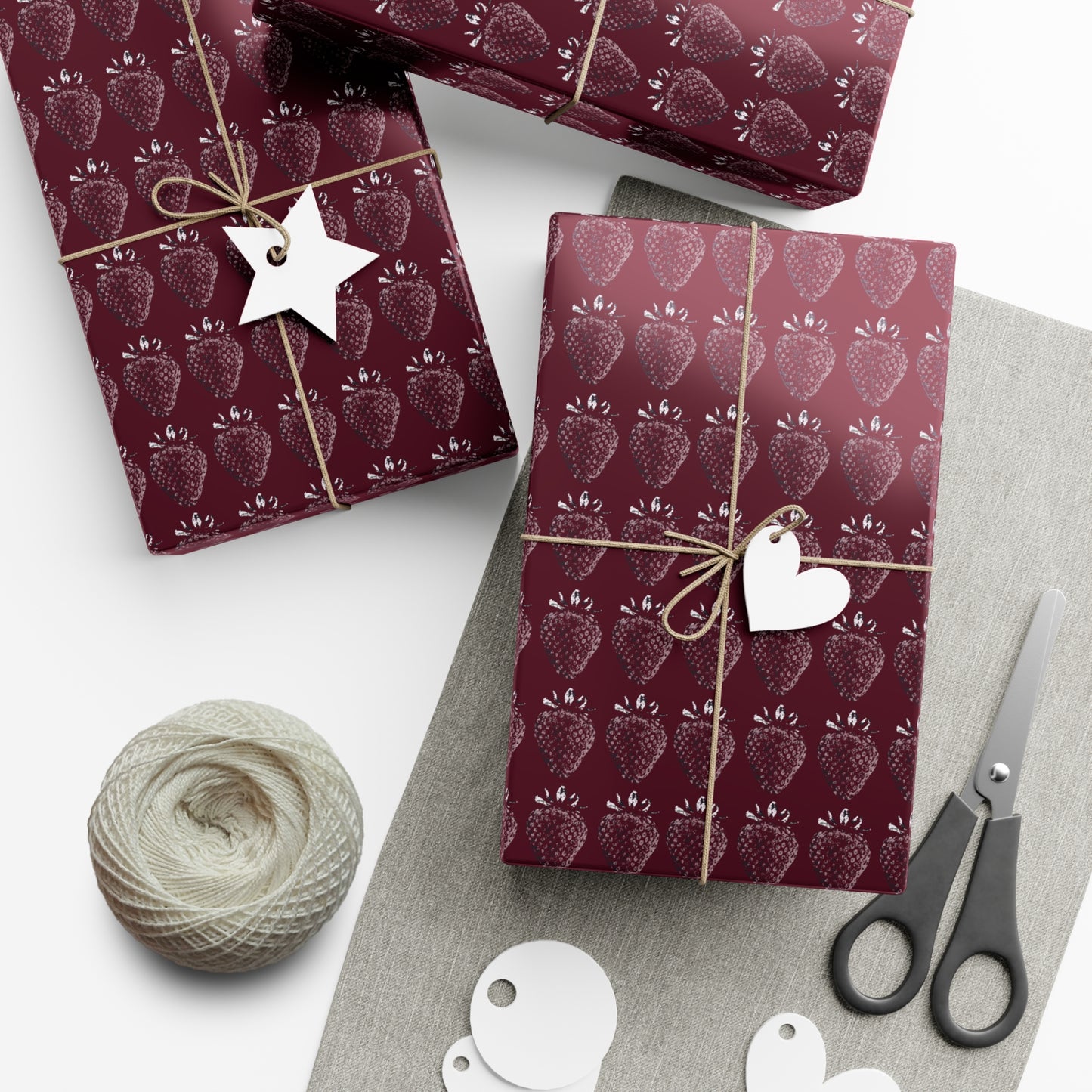 Wrapping Papers Christmas Winterberry