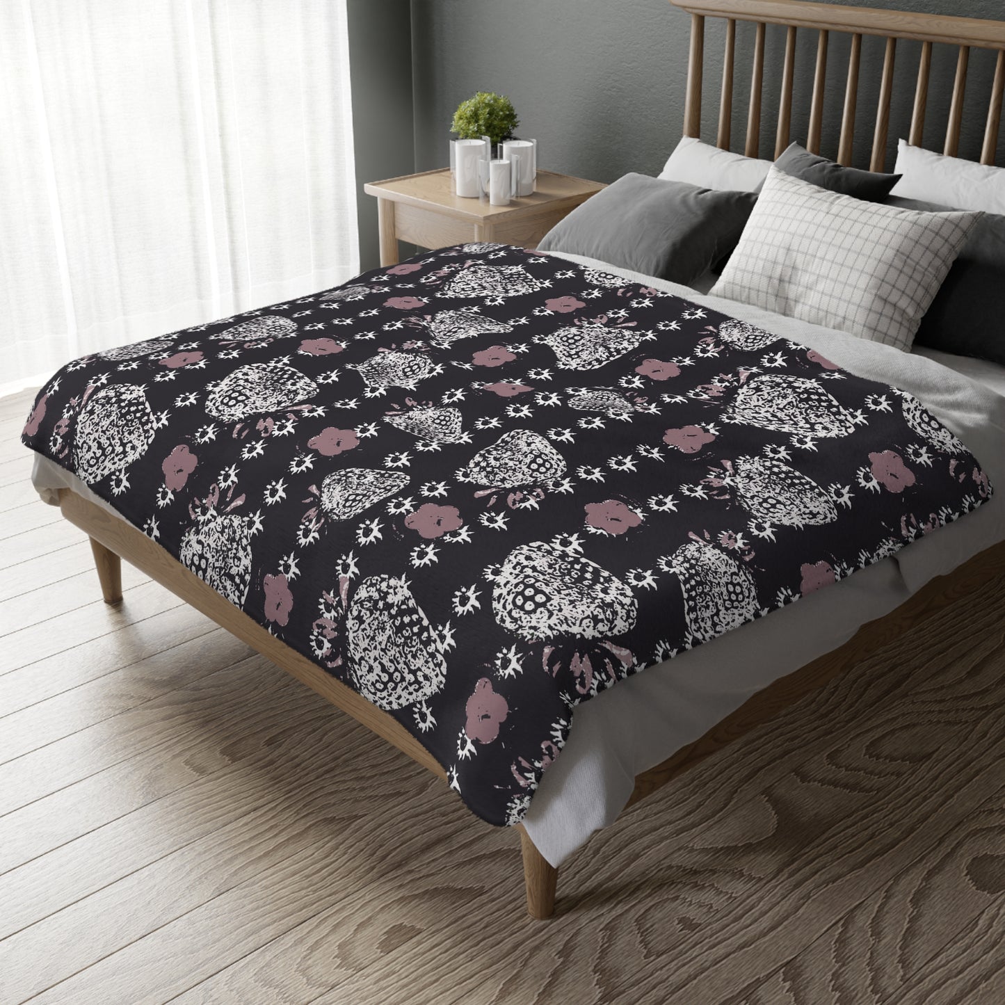 Velveteen Microfiber Blanket - Black Retro Strawberry print