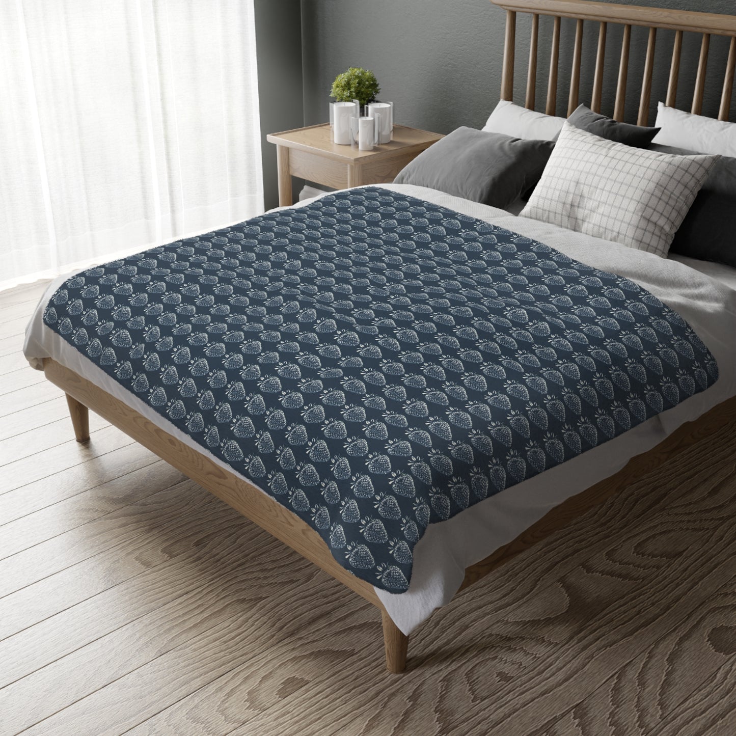 Cozy Velveteen Microfiber Blanket – Bluejean Berry Print