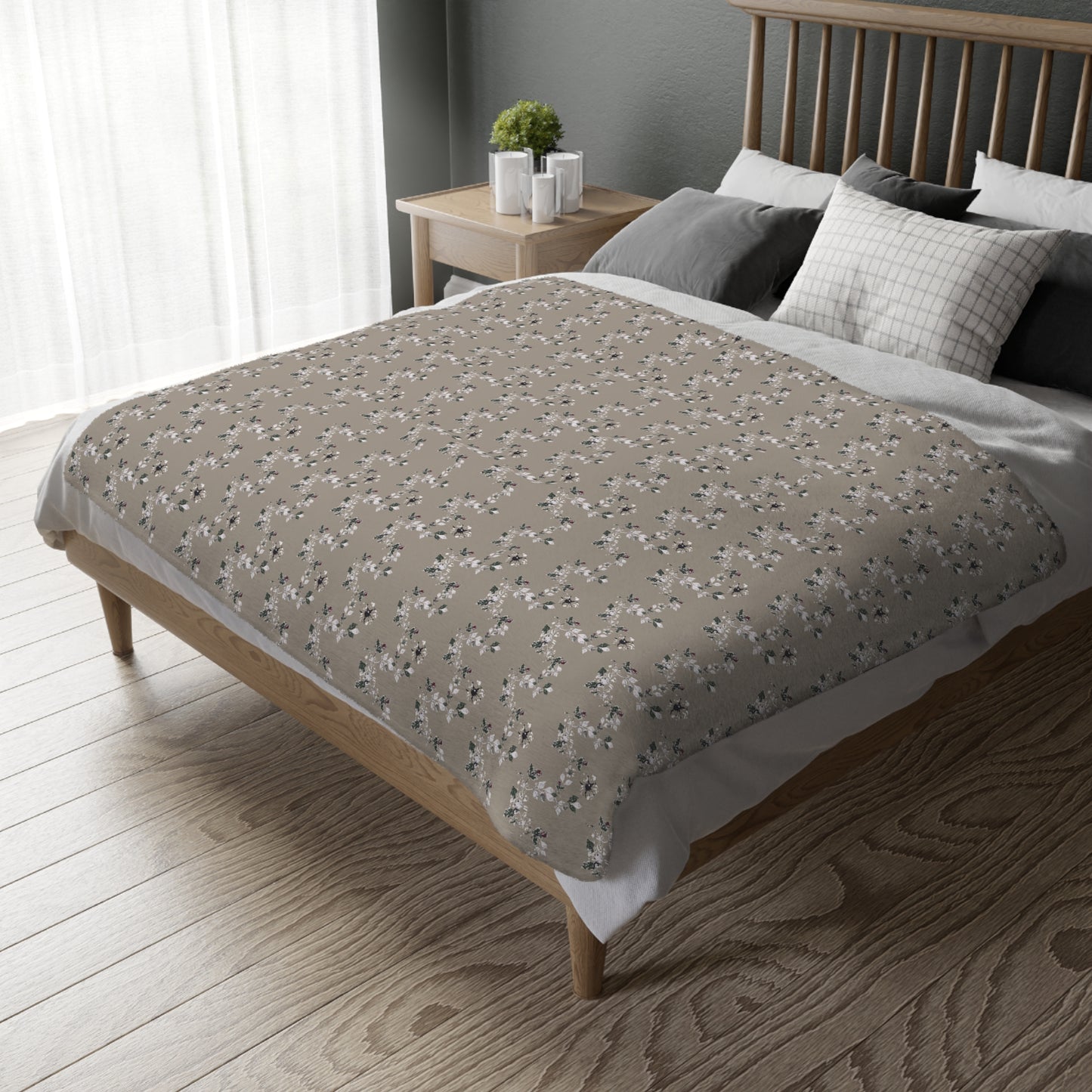 Cozy Floral Velveteen Microfiber Blanket - Cottage Vine Taupe print