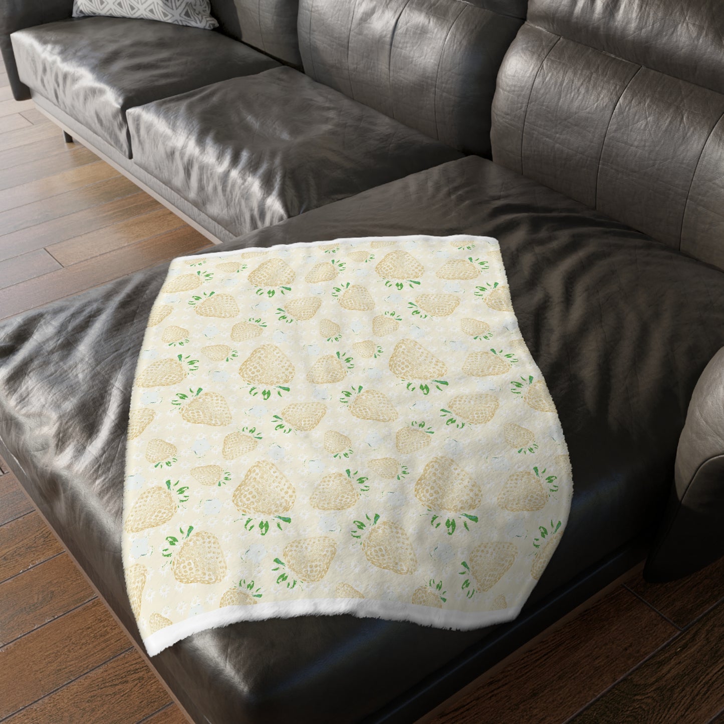 Velveteen Microfiber Blanket -Lemon Retro Strawberry print