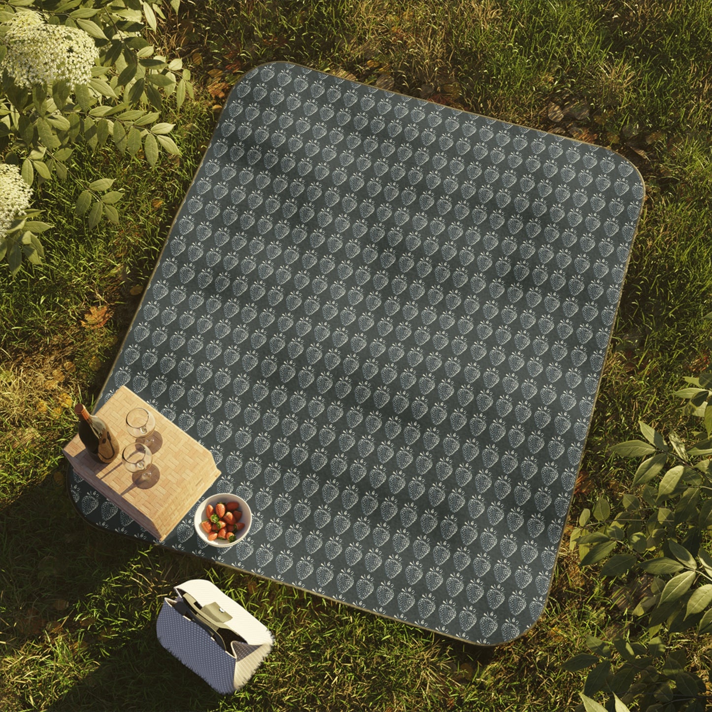 Stylish Picnic Blanket with Bluejean Berry Pattern - Perfect for Outdoor Gatherings