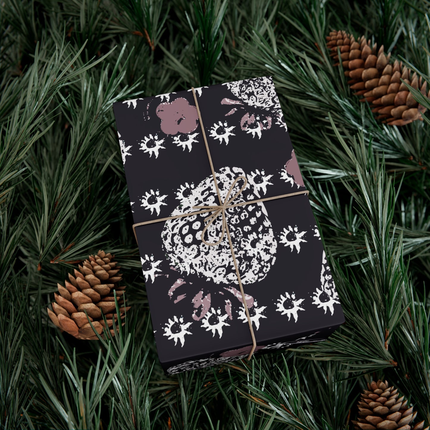 Gift Wrap Papers : Black Retro Strawberry Print