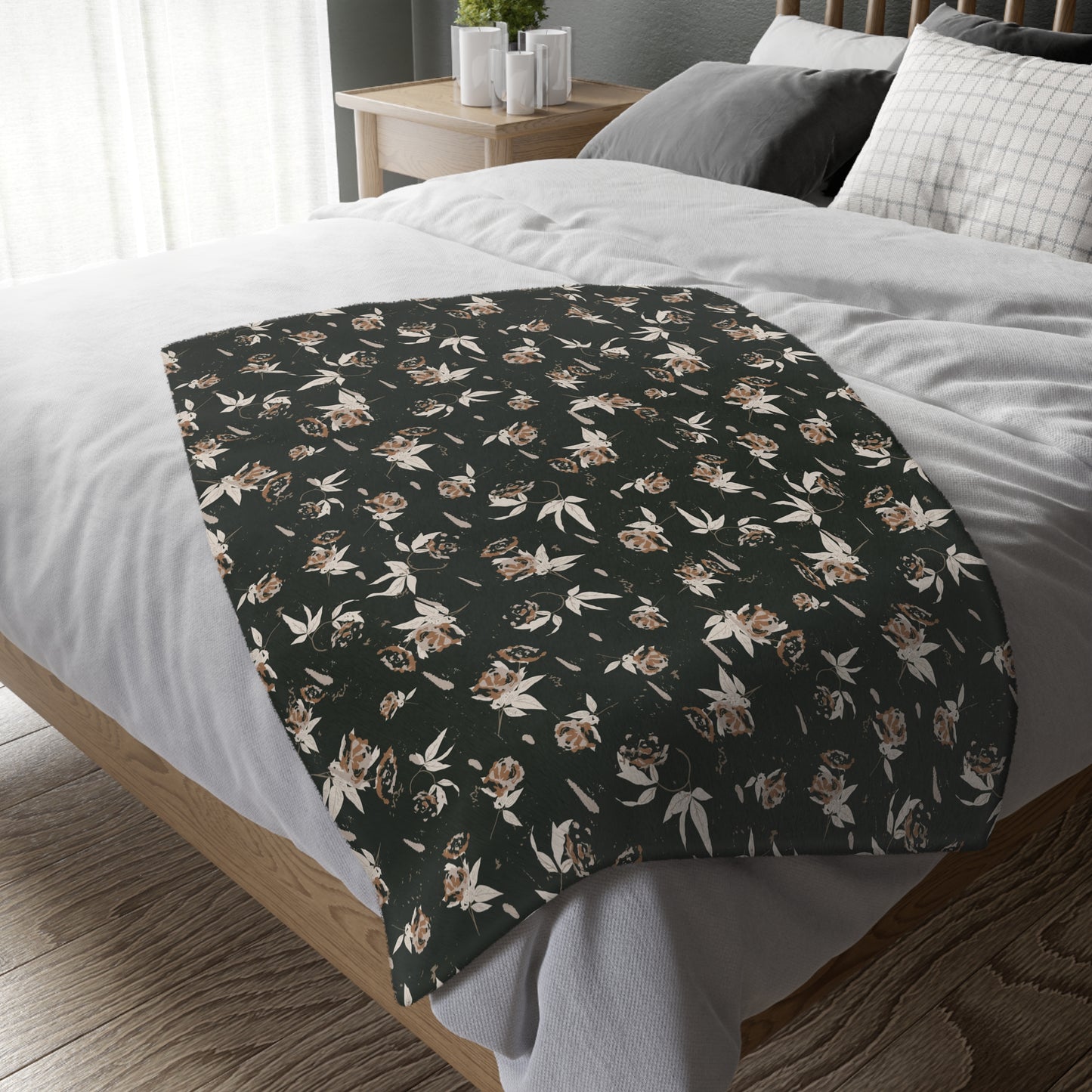 Evergreen Rose Velveteen Blanket